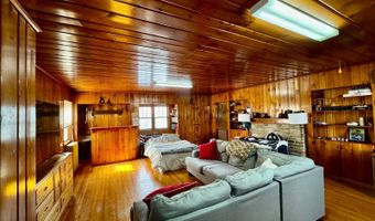 802 7th St, Britton, SD 57430
