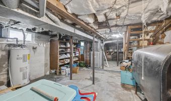 748 Riverside Dr, Augusta, ME 04330