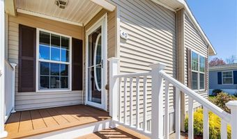 40 Campbell Cir, East Greenwich, RI 02818