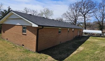 730 E 17th Street Pl, Baxter Springs, KS 66713