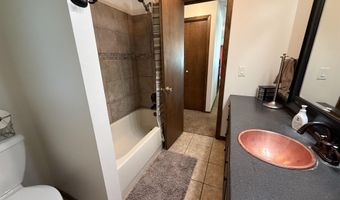 330 Fairview Dr, Aurora, NE 68818