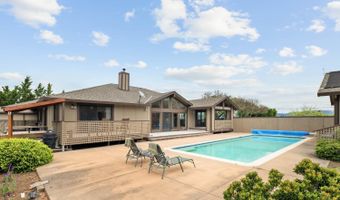 127 Mountain Meadow Rd, Santa Rosa, CA 95404