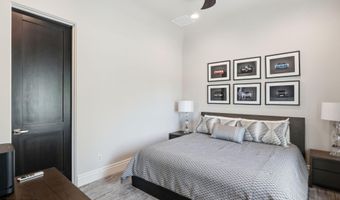 525 W HARMONY Pl, Chandler, AZ 85248