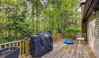 27 Smiley Ave, Winslow, ME 04901