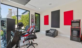 16846 Addison St, Encino, CA 91436