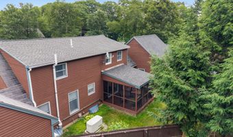 2 Cortland Cir, Bangor, ME 04401
