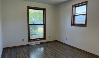 707 S GOLDENROD Dr, Appleton, WI 54914