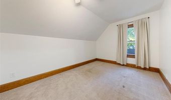 302 S Renville St, Winthrop, MN 55396