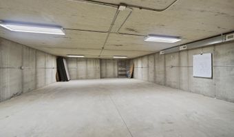 1210 E Rolling Hills Dr, Augusta, KS 67010