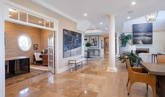 135 Cliff Dr, Narragansett, RI 02882