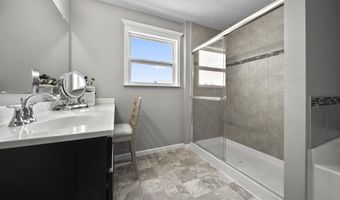 43 Burroughs Dr, Ashville, OH 43103