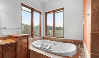 325 Braught Ln, Bosque Farms, NM 87068