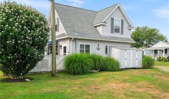 64 Burnside Ave, Narragansett, RI 02882