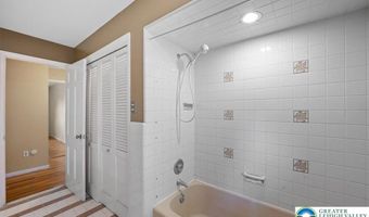 2710 W Liberty 2702, Allentown, PA 18104