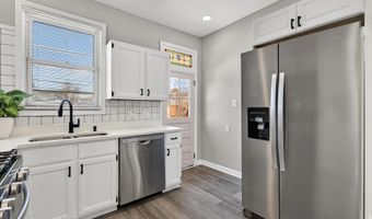 5602 FAIR OAKS Ave, Baltimore, MD 21214