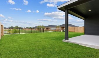 311 Emma St, Angleton, TX 77515