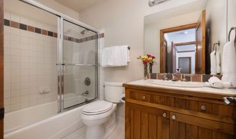 51 Offerson Rd 112, Beaver Creek, CO 81620