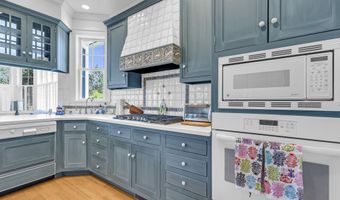 634-640 East Ave, Bay Head, NJ 08742