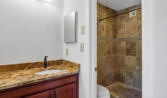 8 SPA CREEK Lndg 8A2, Annapolis, MD 21403