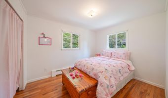 2104 S Circle Dr, Ann Arbor, MI 48103