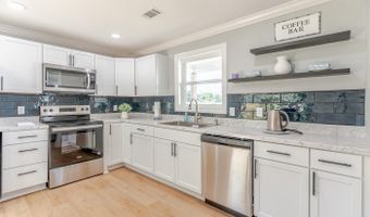 105 School St, Bay, AR 72411