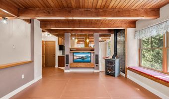 827 Tyler Creek Rd, Ashland, OR 97520