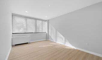 4390 LORCOM Ln 410, Arlington, VA 22207