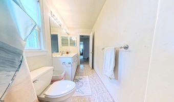 203 Cynwyd Dr, Absecon, NJ 08201