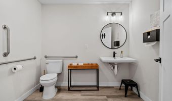 623 E Main St, Anoka, MN 55303