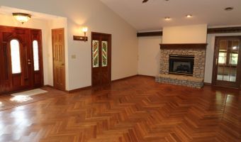 91 White Oak Dr, Batesville, IN 47006
