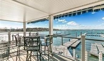 31 Coddinton Wharf 8, Newport, RI 02840