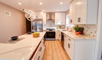 42 Cherry Tree Farm Rd, Middletown, NJ 07748