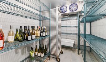 215 N Main St, Alma, WI 54610