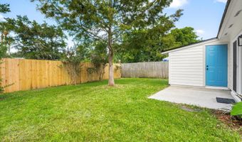 702 AQUATIC Dr, Atlantic Beach, FL 32233