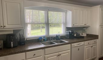 407 W Main St, Blue Mountain, MS 38610