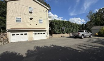 7 School St, Burlington, CT 06013