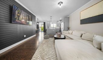 25 W Cross Trl 25, Danbury, CT 06810