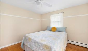 103 BIRCHWOOD Dr, North Kingstown, RI 02852