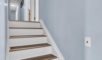 1233 Pacific Ave, Beachwood, NJ 08722