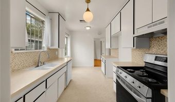 8828 Zeiler Ave, Los Angeles, CA 91331