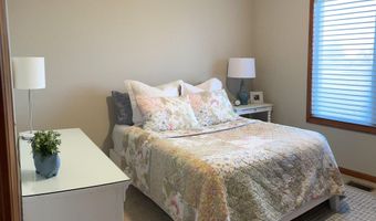 230 Broadmore Cir, Angola, IN 46703