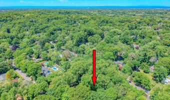 58 Fish Hawk Dr, Middletown, NJ 07748