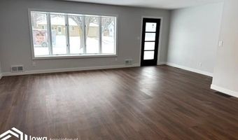 1414 E Linden St, Algona, IA 50511