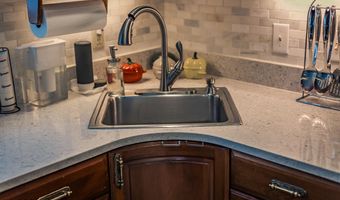 26 Columbia St, Amsterdam, NY 12010