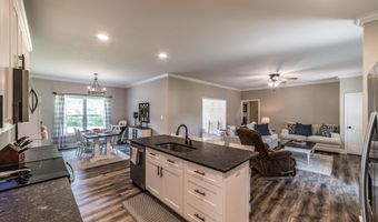 619 Crestman Dr, Arab, AL 35016