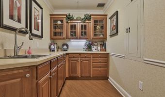 65 Hawthorne Dr 115, Bedford, NH 03110