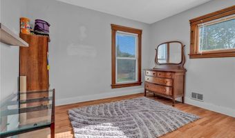 483 N Main St, Amherst, OH 44001