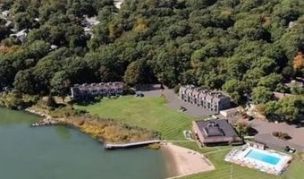 22 Harbour Vlg A, Branford, CT 06405