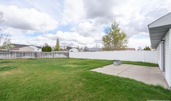 2851 E Chasewood Dr, Ammon, ID 83406