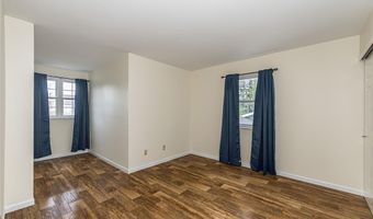 716 Reinke Rd, Ballwin, MO 63021